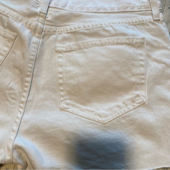 LβAGENCE white distressed ripped high rise jeans shorts size: 30 - Picture 8 of 9